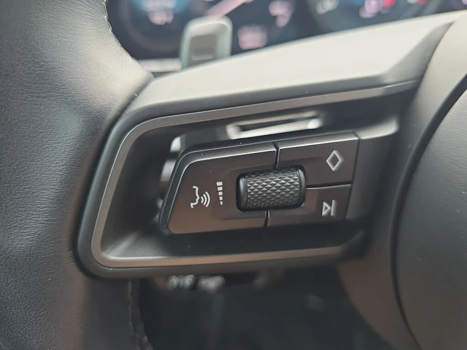 2024 Porsche 992 Carrera 4 - Image 23 of 25