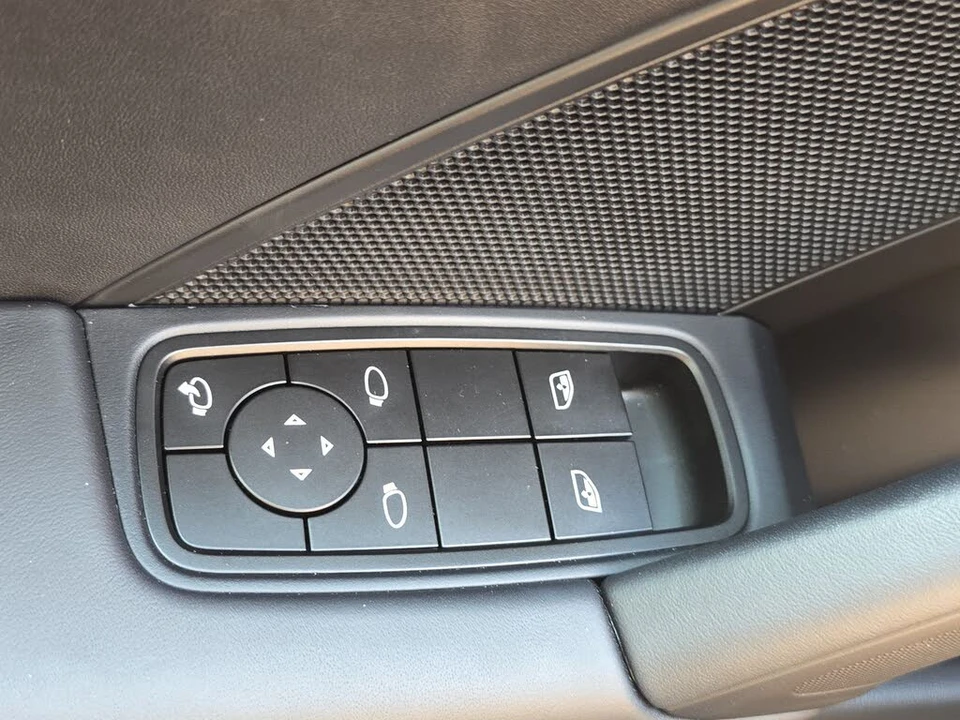 2024 Porsche 992 Carrera 4 - Image 16 of 25