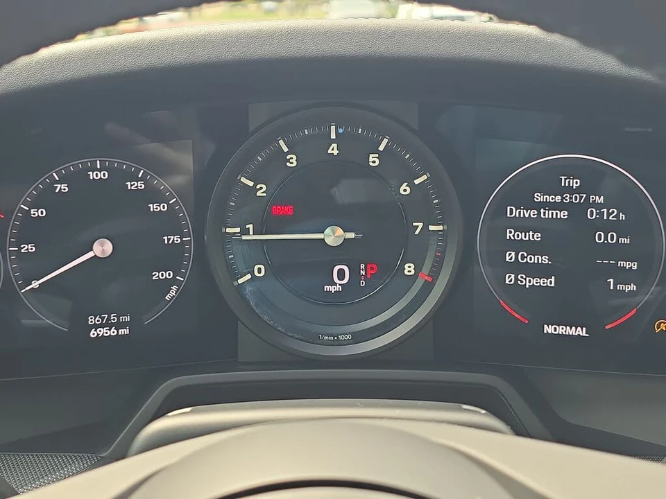 2024 Porsche 992 Carrera 4 - Image 20 of 25