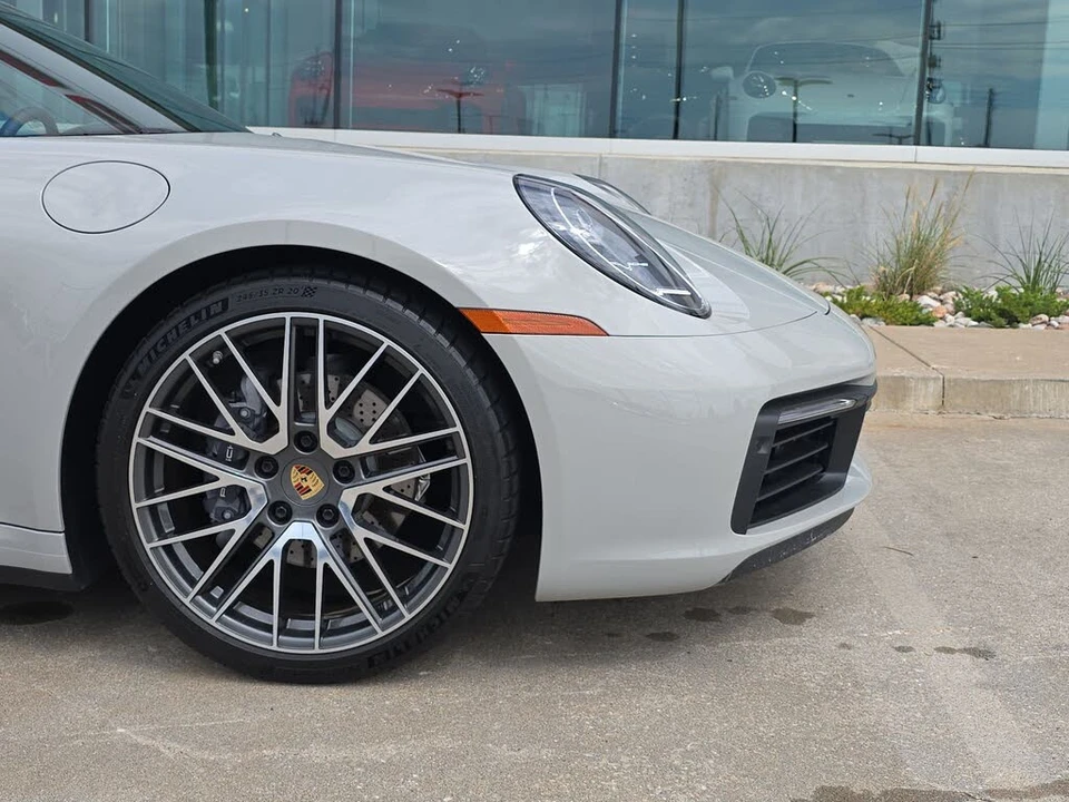 2024 Porsche 992 Carrera 4 - Image 11 of 25