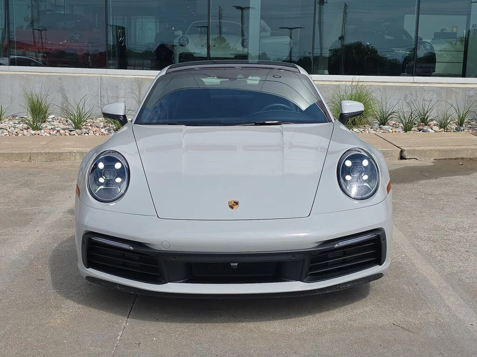 2024 Porsche 992 Carrera 4 - Image 10 of 25