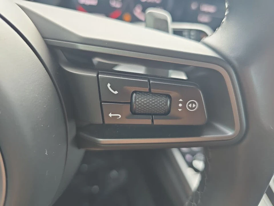 2024 Porsche 992 Carrera 4 - Image 24 of 25