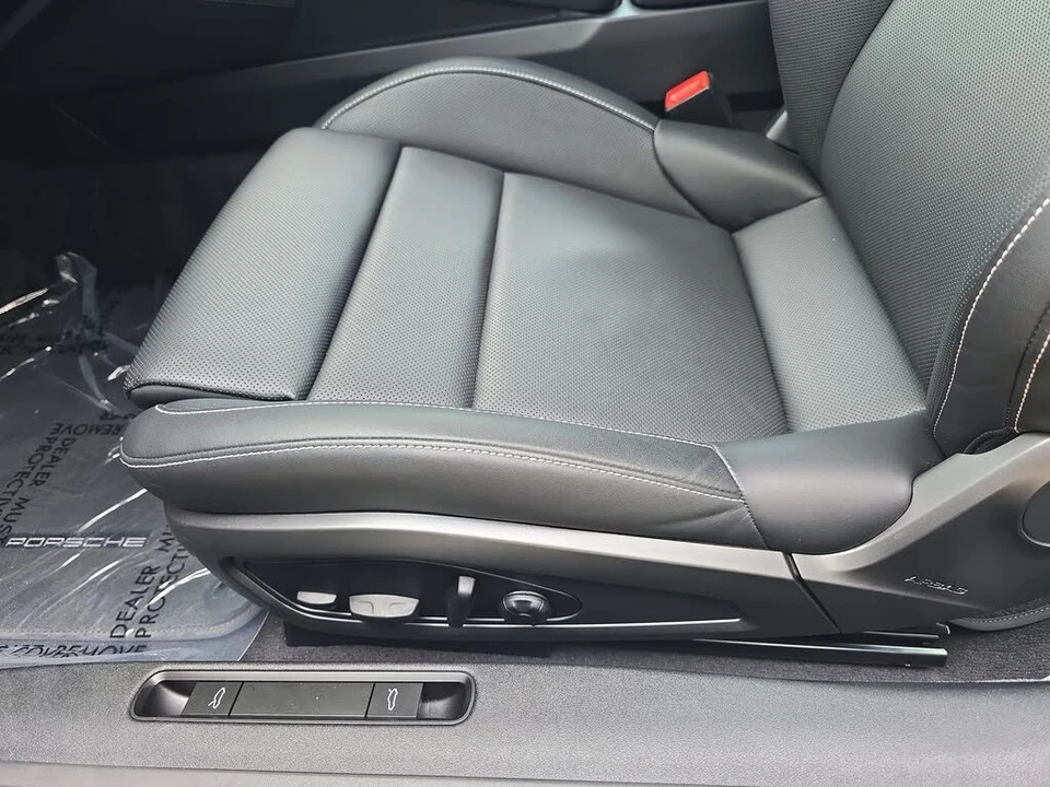 2024 Porsche 992 Carrera 4 - Image 25 of 25