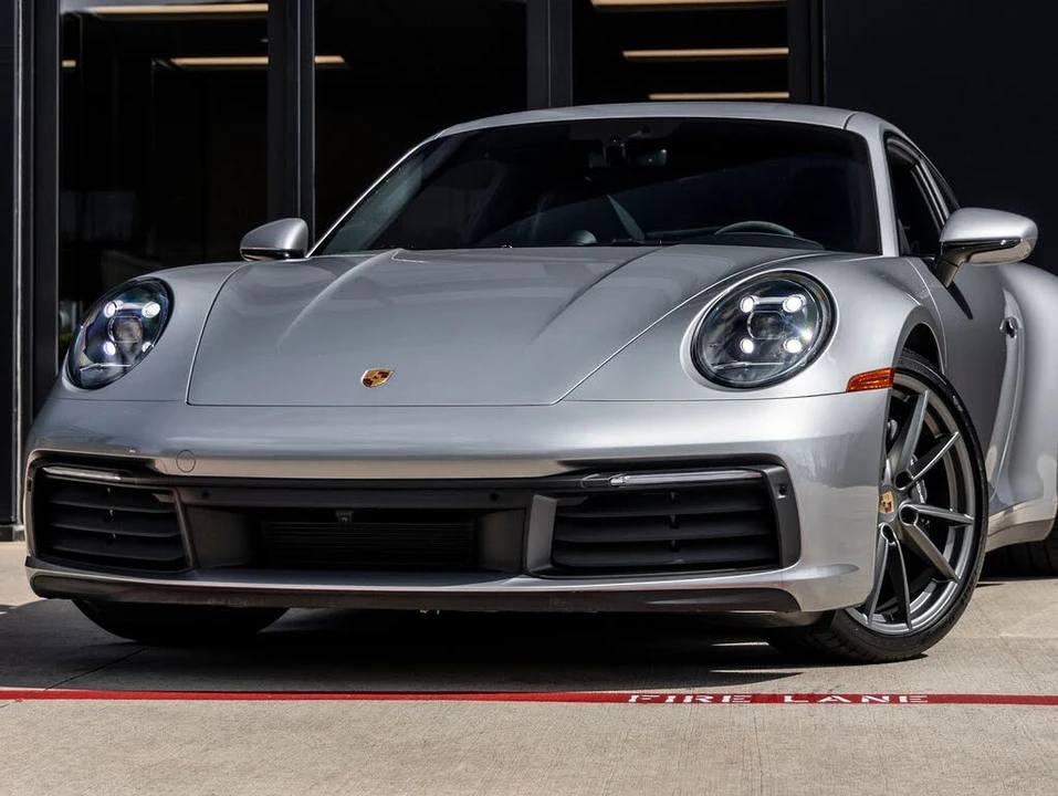 2024 Porsche 992 Carrera 4 - Image 7 of 31