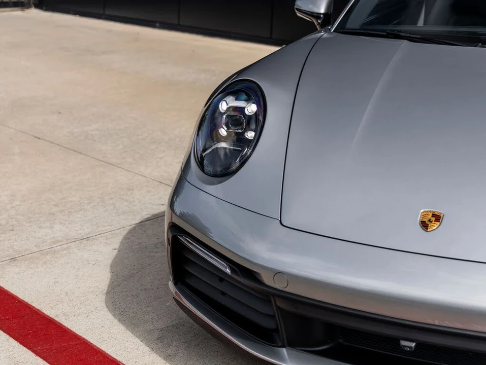 2024 Porsche 992 Carrera 4 - Image 21 of 31