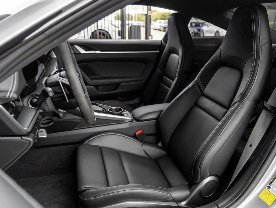 2024 Porsche 992 Carrera 4 - Image 5 of 31