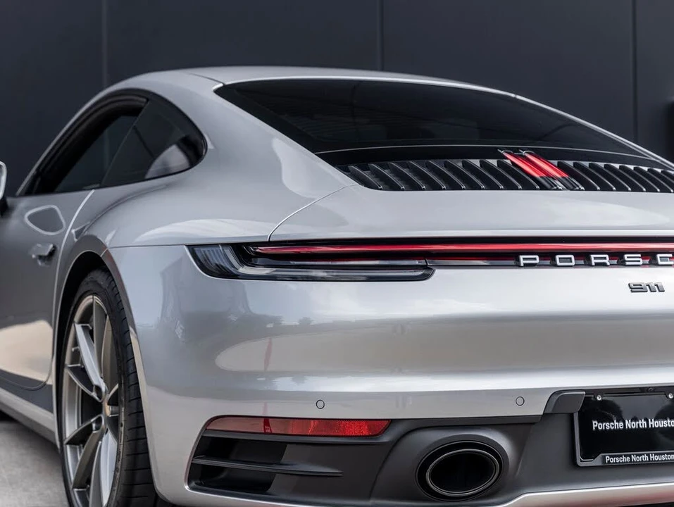 2024 Porsche 992 Carrera 4 - Image 14 of 31