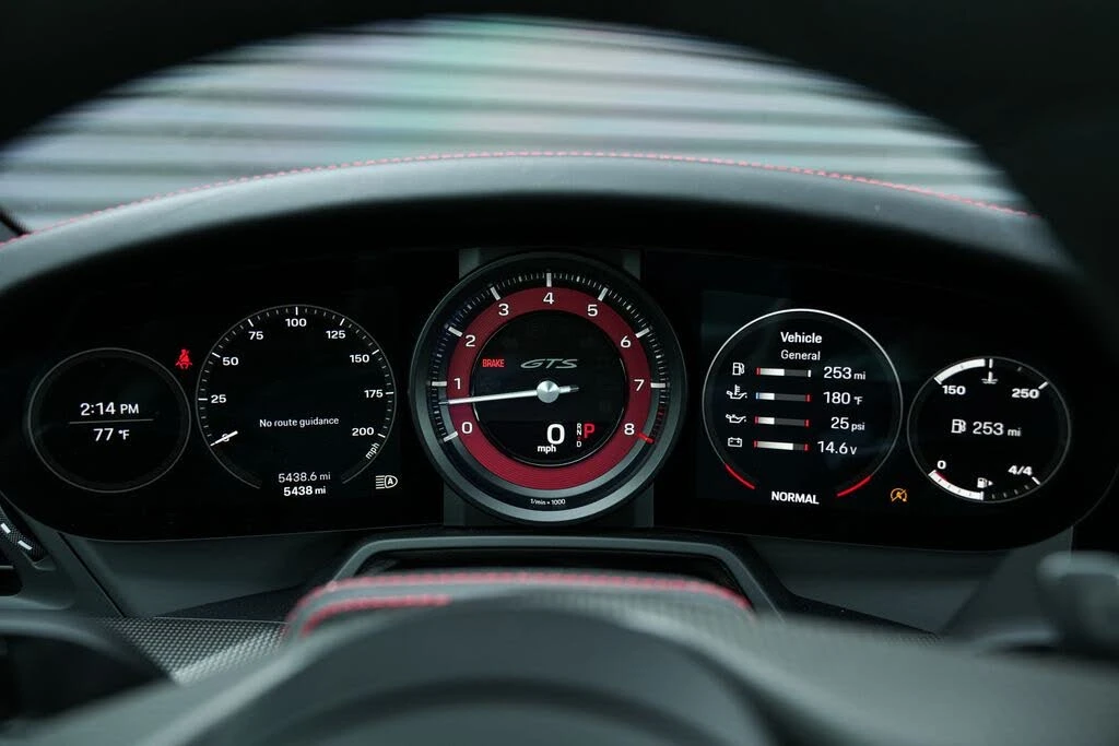 2024 Porsche 911 - Image 26 of 31