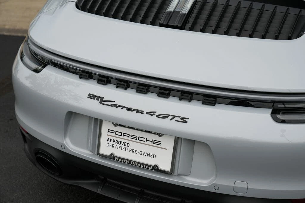 2024 Porsche 911 - Image 17 of 31