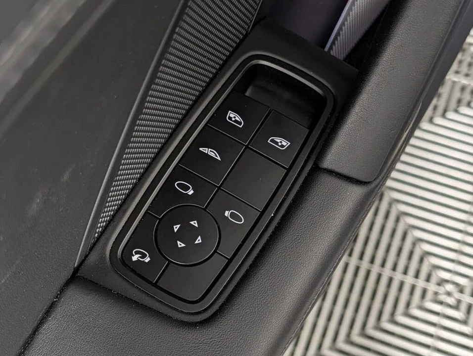 2024 Porsche 992 Carrera GTS - Image 25 of 31