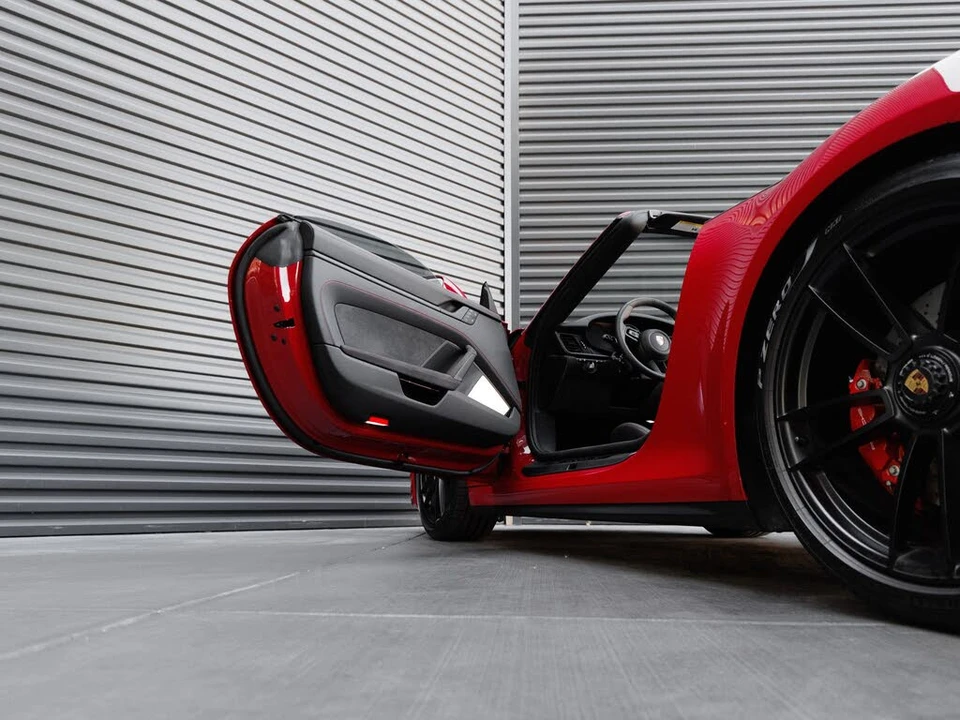 2024 Porsche 992 Carrera GTS - Image 14 of 31