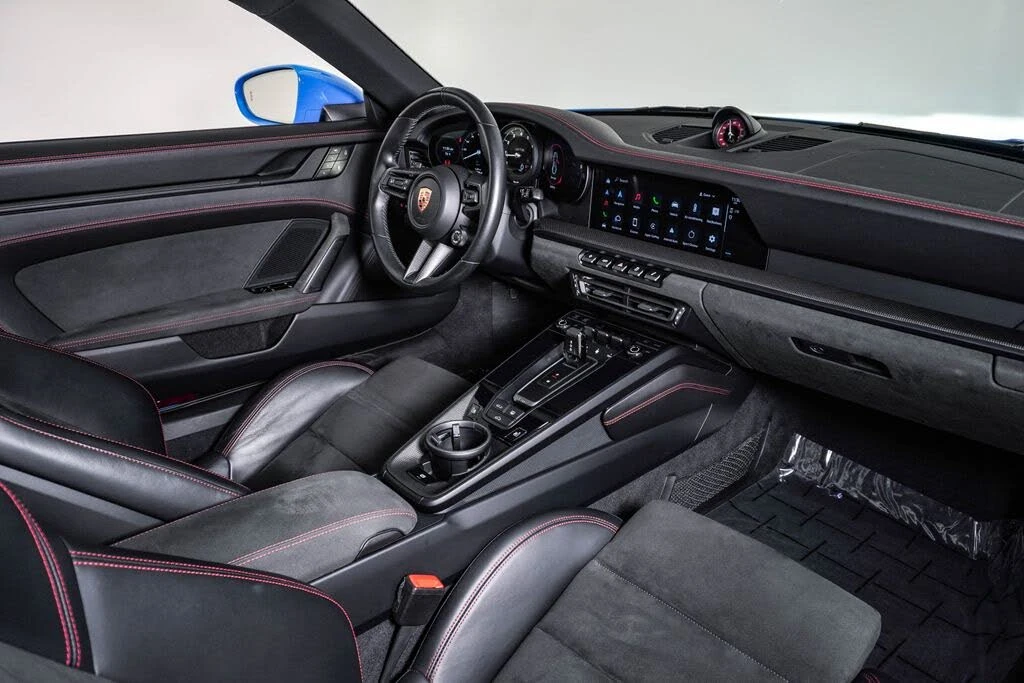 2024 Porsche 992 Carrera GTS - Image 16 of 31