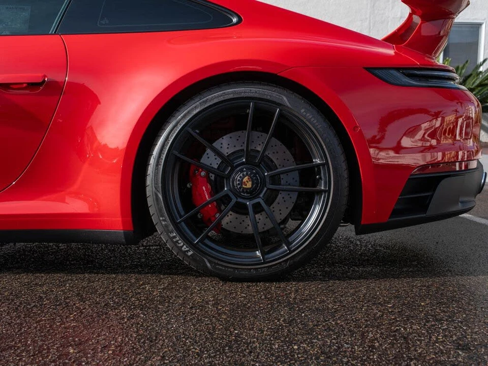 2024 Porsche 911 - Image 25 of 31