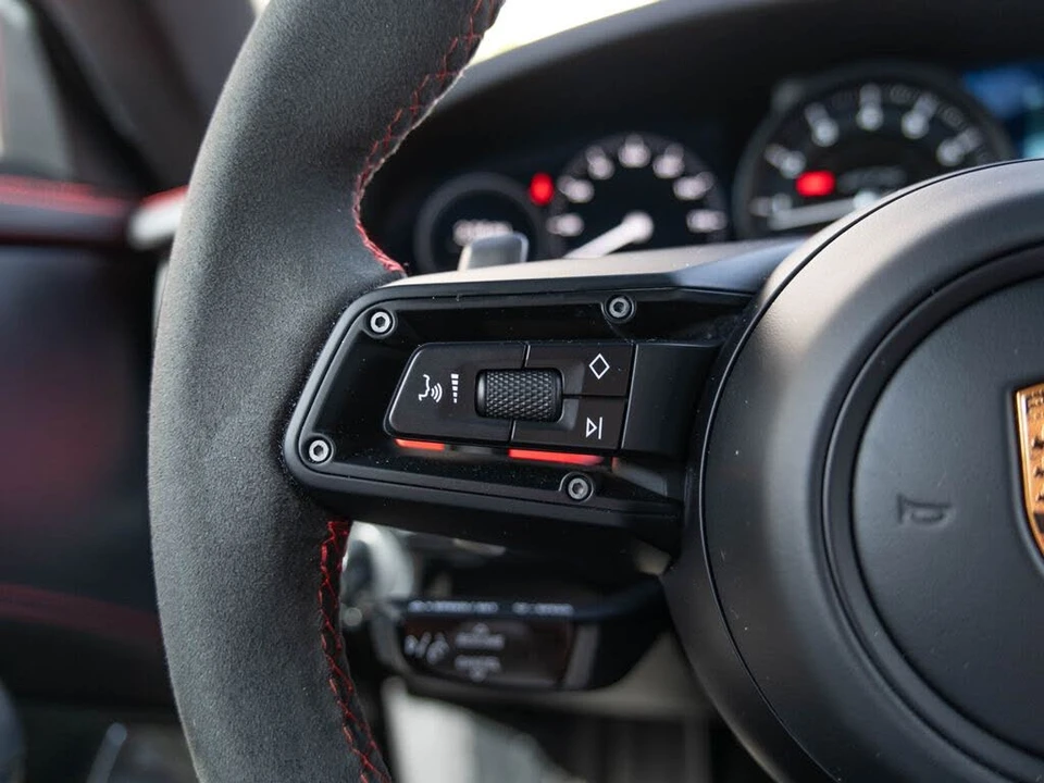 2024 Porsche 911 - Image 7 of 31