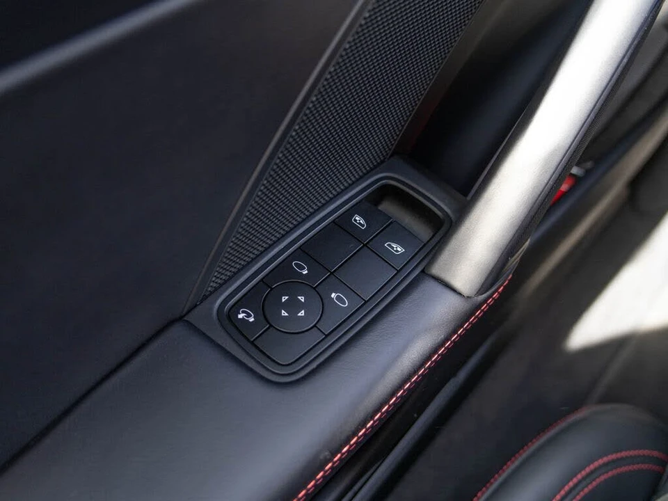 2024 Porsche 911 - Image 17 of 31