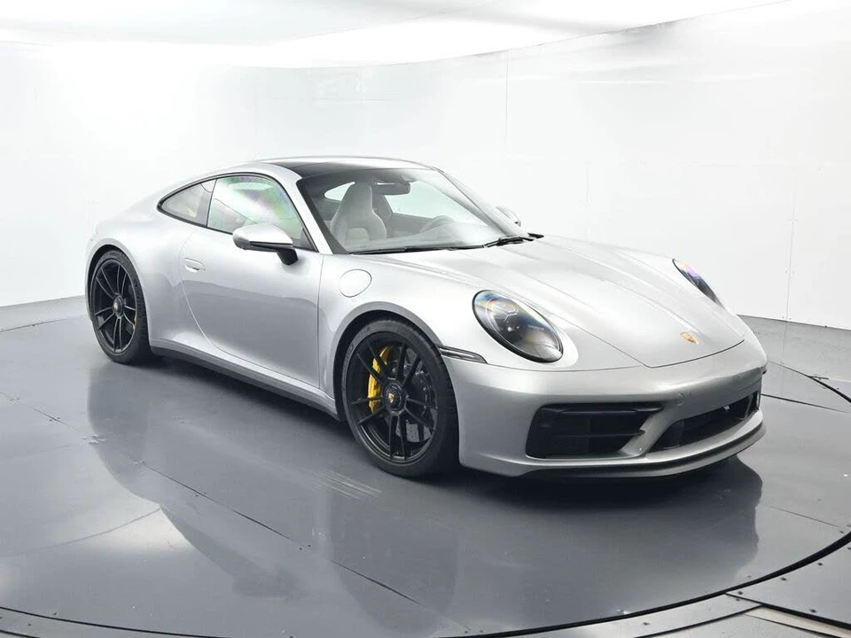 2024 Porsche 911 - Image 17 of 31