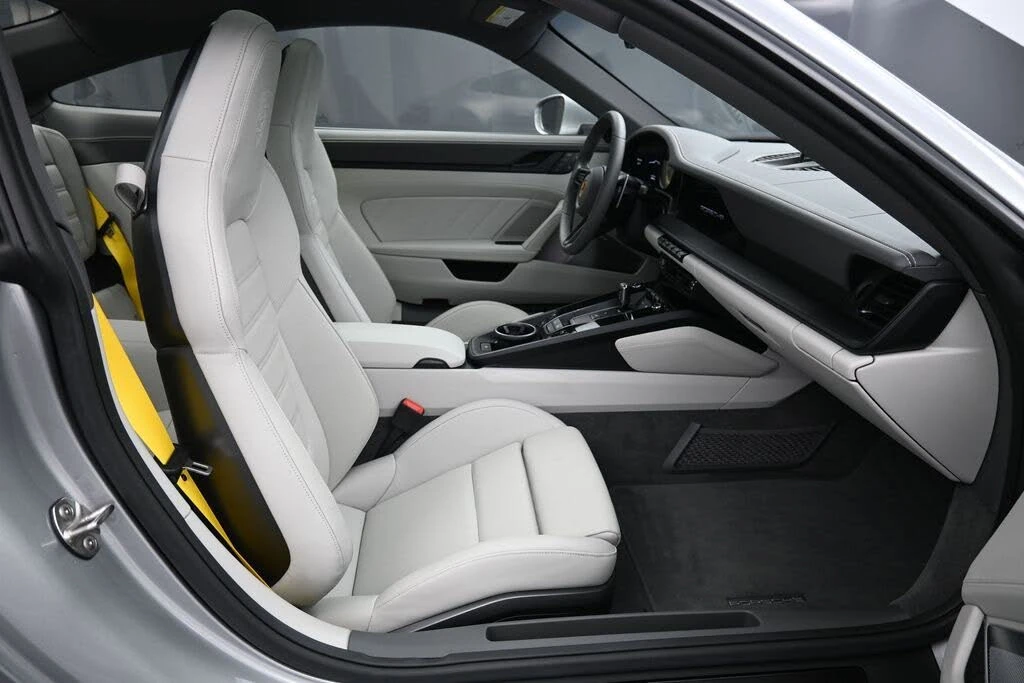 2024 Porsche 911 - Image 29 of 31