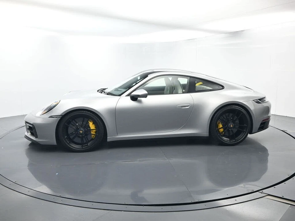 2024 Porsche 911 - Image 2 of 31