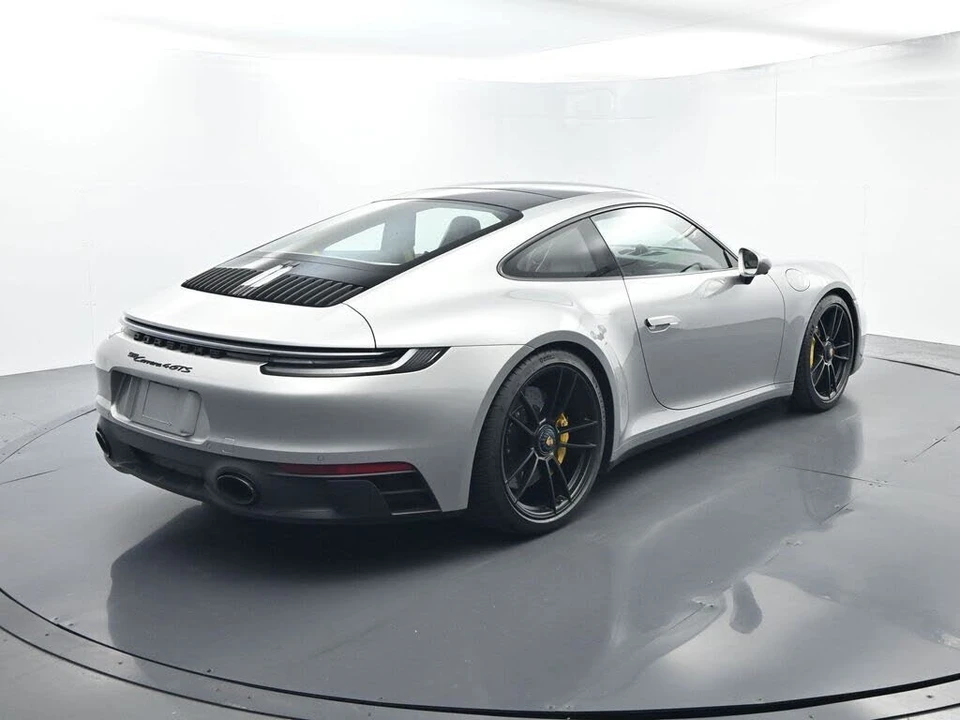2024 Porsche 911 - Image 14 of 31