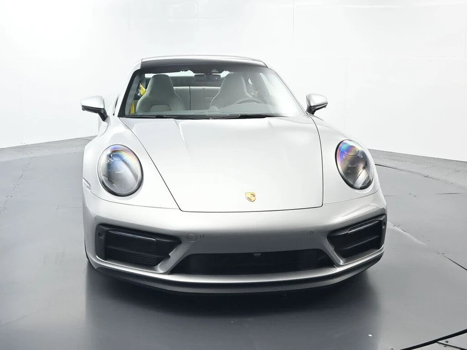 2024 Porsche 911 - Image 18 of 31