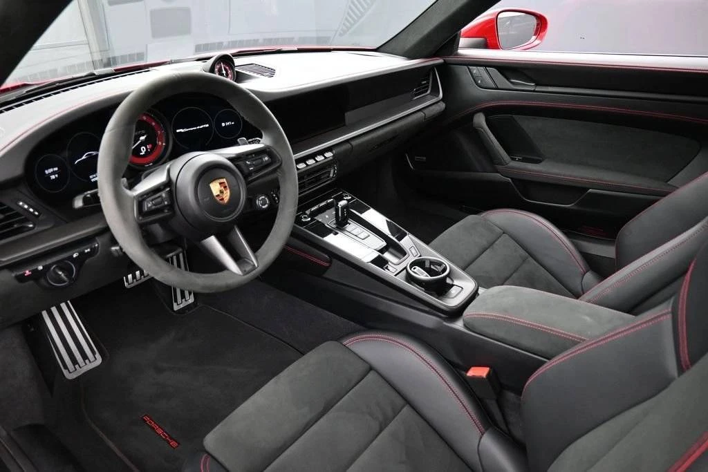 2024 Porsche 992 Carrera GTS - Image 4 of 5