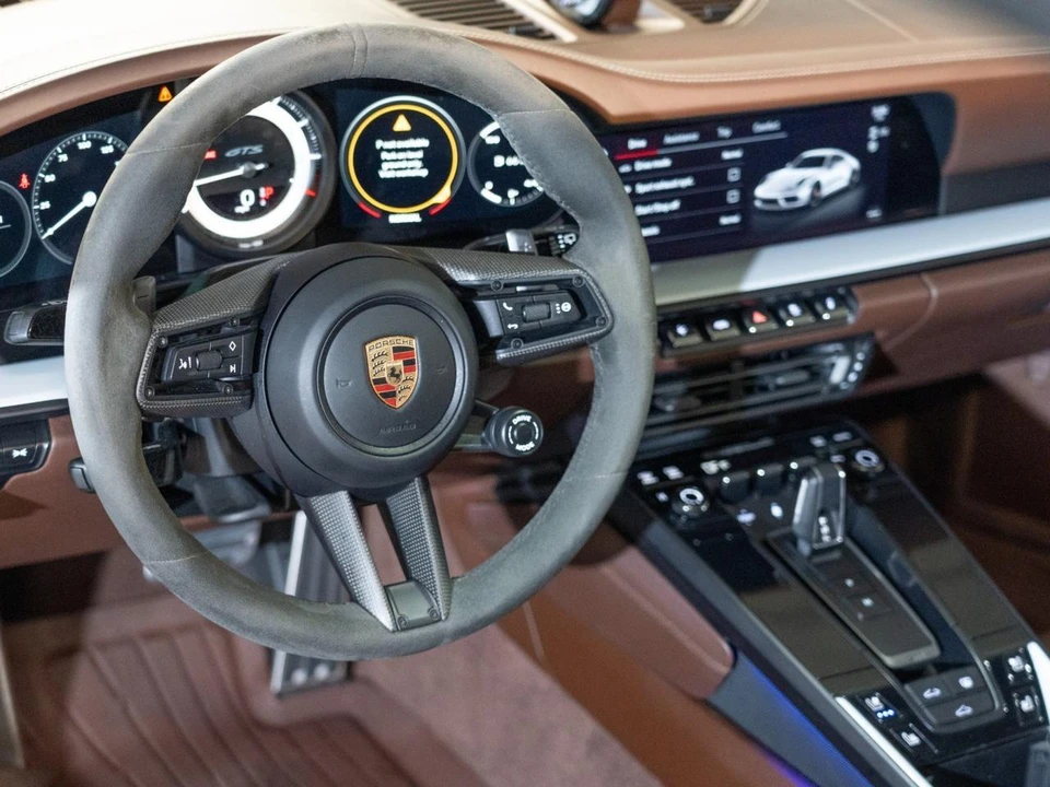 2024 Porsche 911 - Image 16 of 28