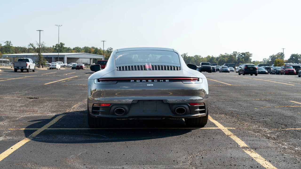 2024 Porsche 992 Carrera 4 - Image 6 of 31