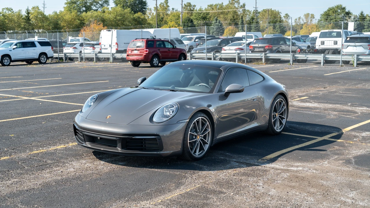 2024 Porsche 992 Carrera 4 - Image 3 of 31