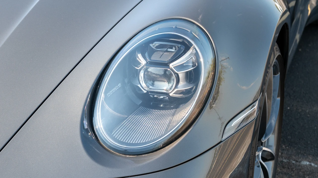 2024 Porsche 992 Carrera 4 - Image 13 of 31