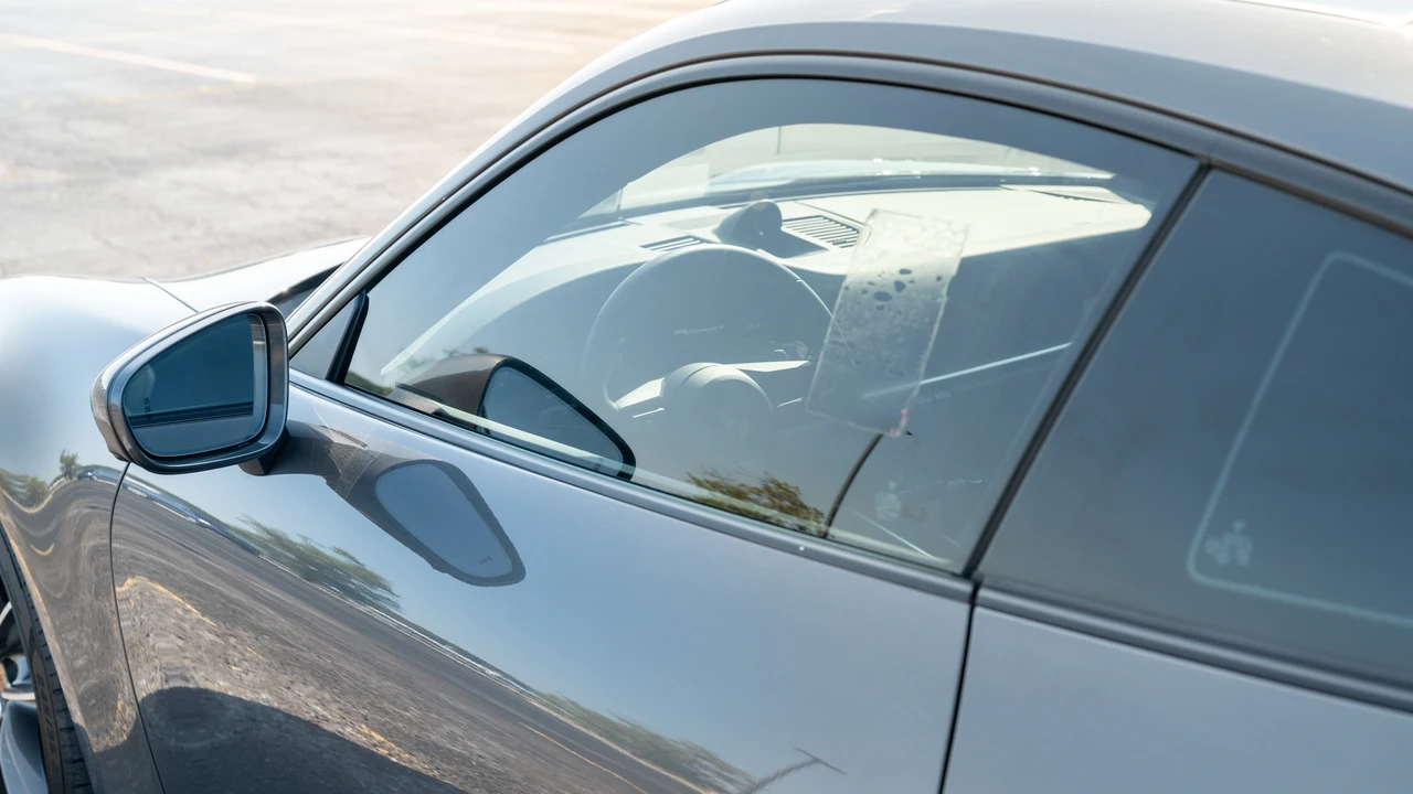 2024 Porsche 992 Carrera 4 - Image 22 of 31