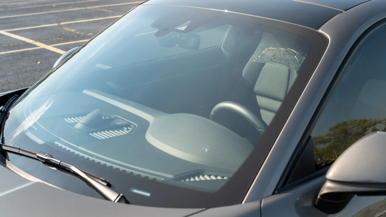 2024 Porsche 992 Carrera 4 - Image 20 of 31