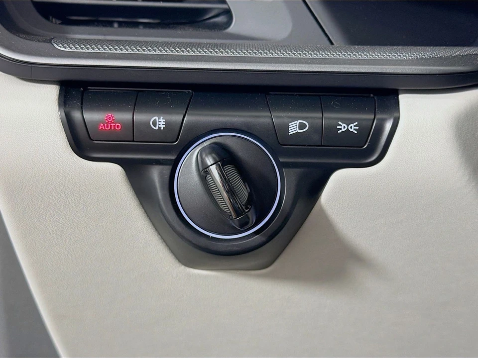2024 Porsche 992 Carrera 4 - Image 12 of 31