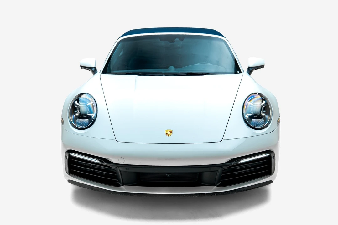 2024 Porsche 992 Carrera 4 - Image 12 of 31