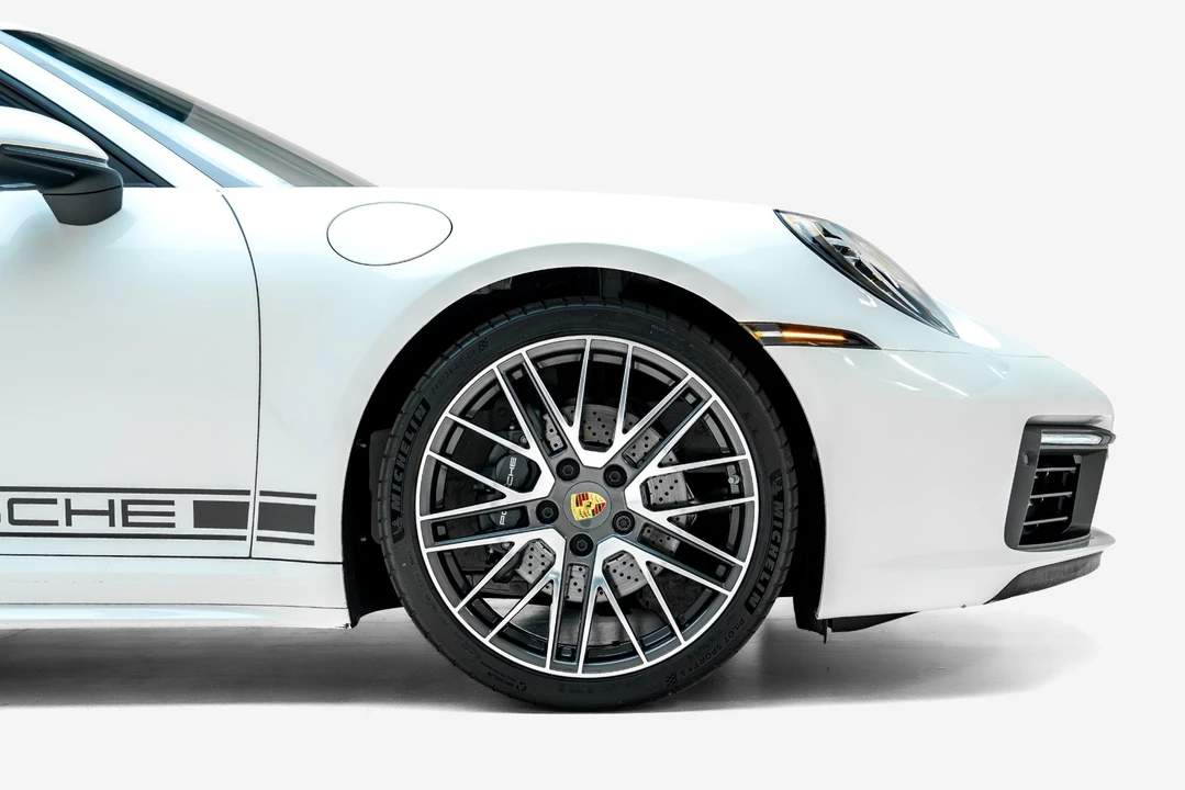 2024 Porsche 992 Carrera 4 - Image 20 of 31