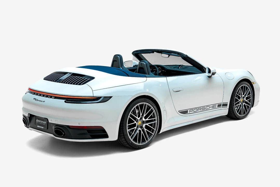 2024 Porsche 992 Carrera 4 - Image 14 of 31