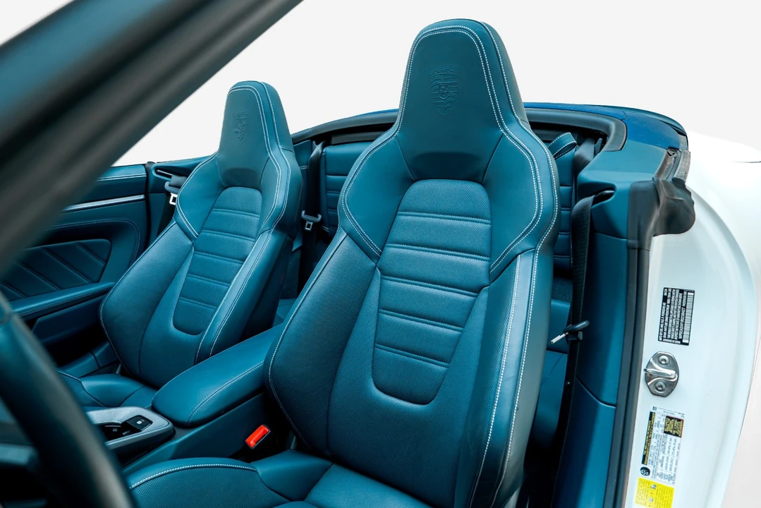2024 Porsche 992 Carrera 4 - Image 6 of 31
