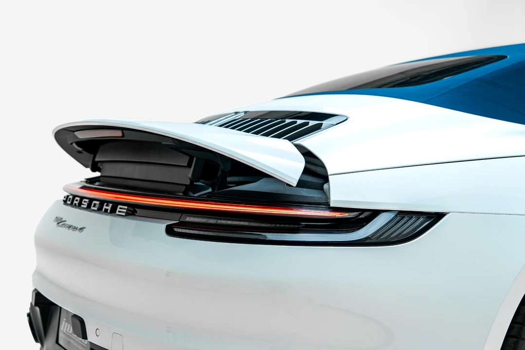 2024 Porsche 992 Carrera 4 - Image 30 of 31
