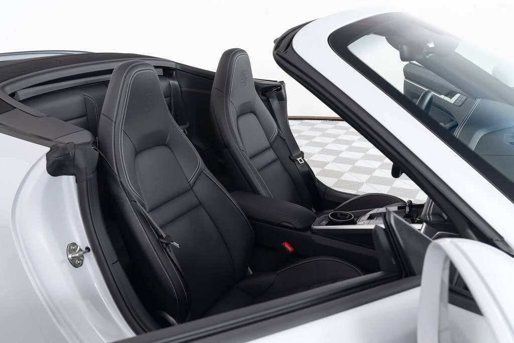 2024 Porsche 992 Carrera 4S - Image 10 of 31