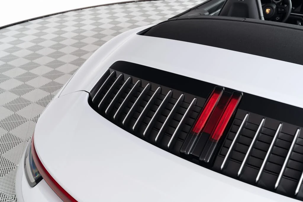2024 Porsche 992 Carrera 4S - Image 16 of 31