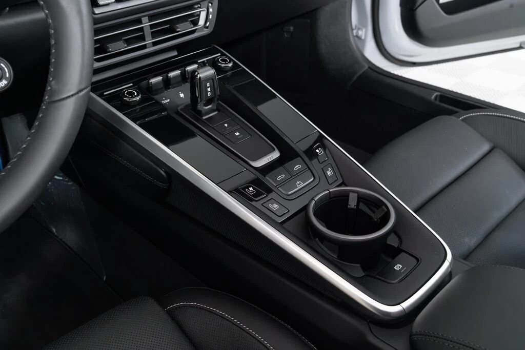 2024 Porsche 992 Carrera 4S - Image 6 of 31