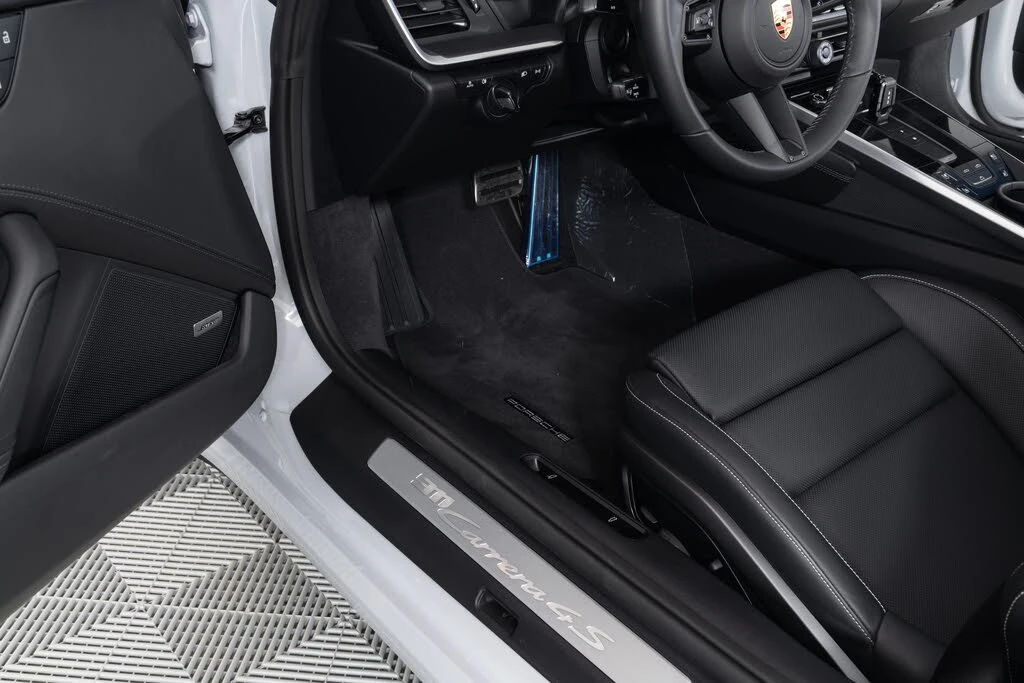 2024 Porsche 992 Carrera 4S - Image 22 of 31