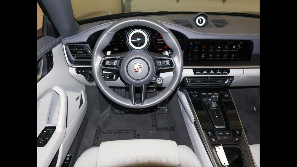 2024 Porsche 992 Carrera 4S - Image 24 of 31