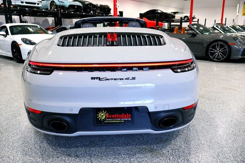 2024 Porsche 992 Carrera 4S - Image 19 of 31