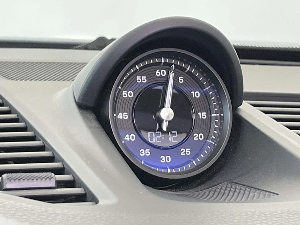 2024 Porsche 992 Carrera 4S - Image 24 of 31