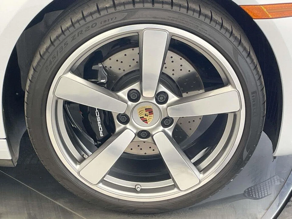 2024 Porsche 992 Carrera 4S - Image 14 of 31