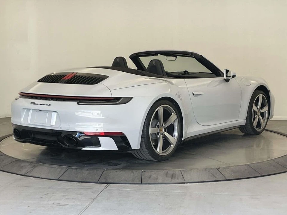 2024 Porsche 992 Carrera 4S - Image 7 of 31