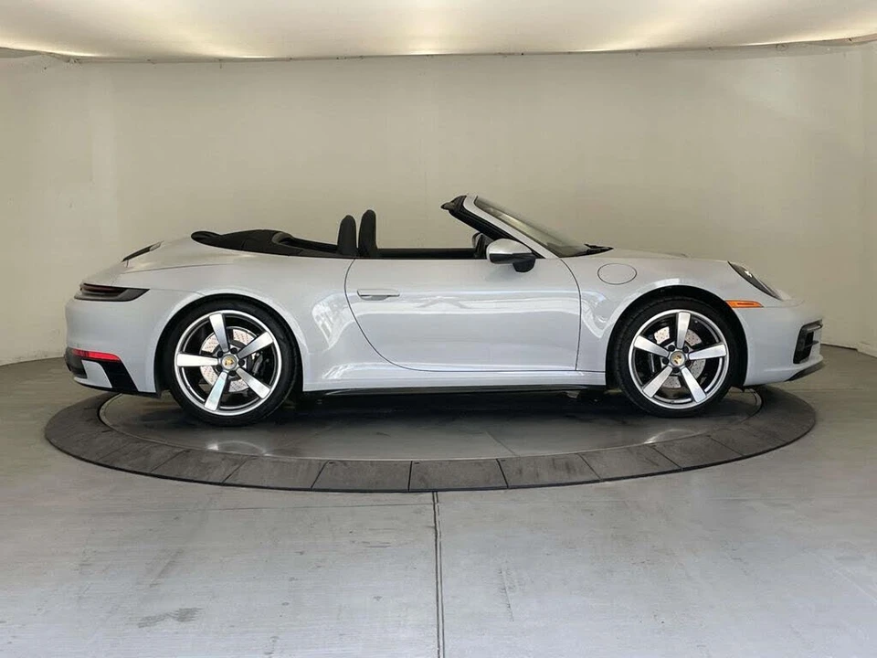 2024 Porsche 992 Carrera 4S - Image 8 of 31