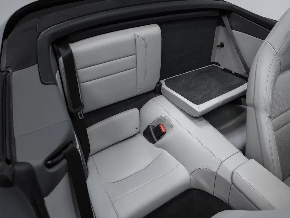 2024 Porsche 992 Carrera 4S - Image 28 of 31