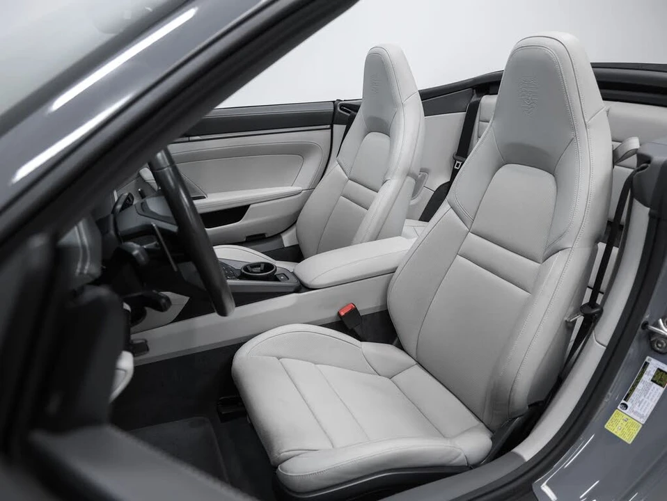 2024 Porsche 992 Carrera 4S - Image 5 of 31