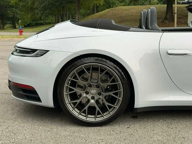 2024 Porsche 992 Carrera 4S - Image 11 of 31